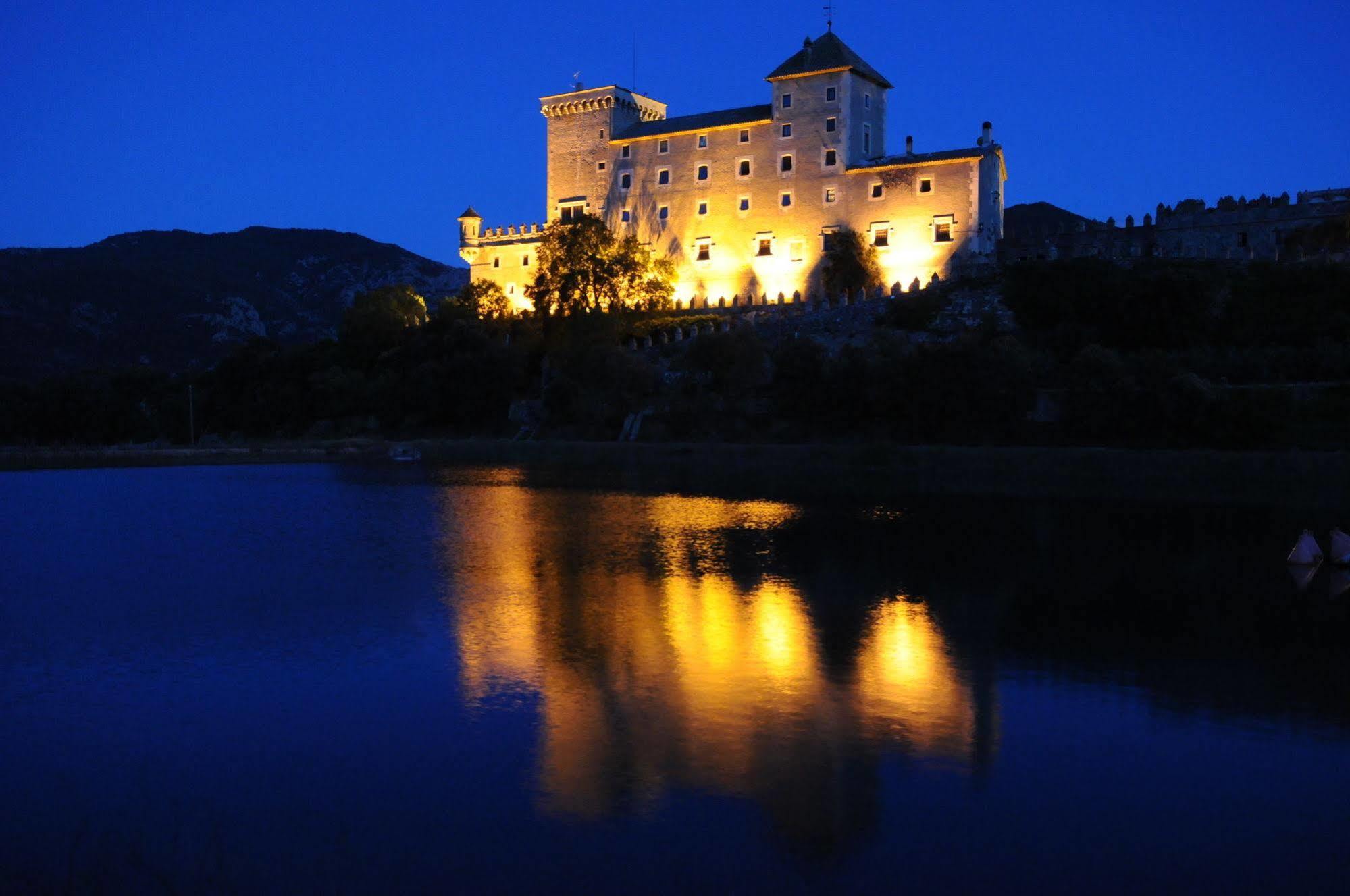 Апартаменты Castell De Riudabella Vimbodi I Poblet Экстерьер фото
